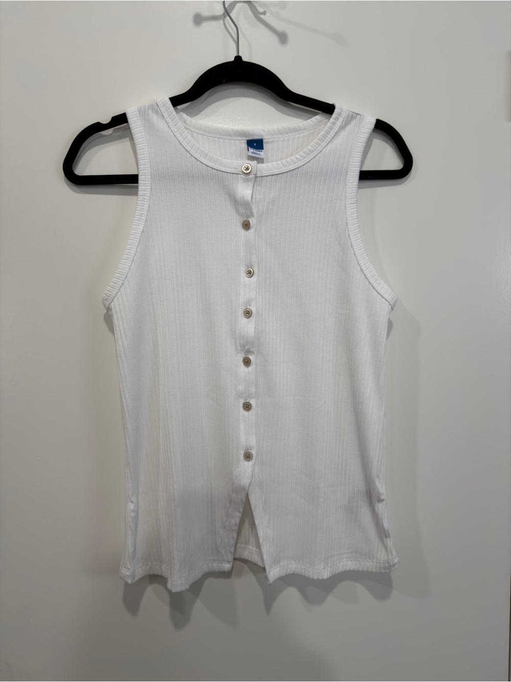 Old Navy White Ribbed Button-Front Tank